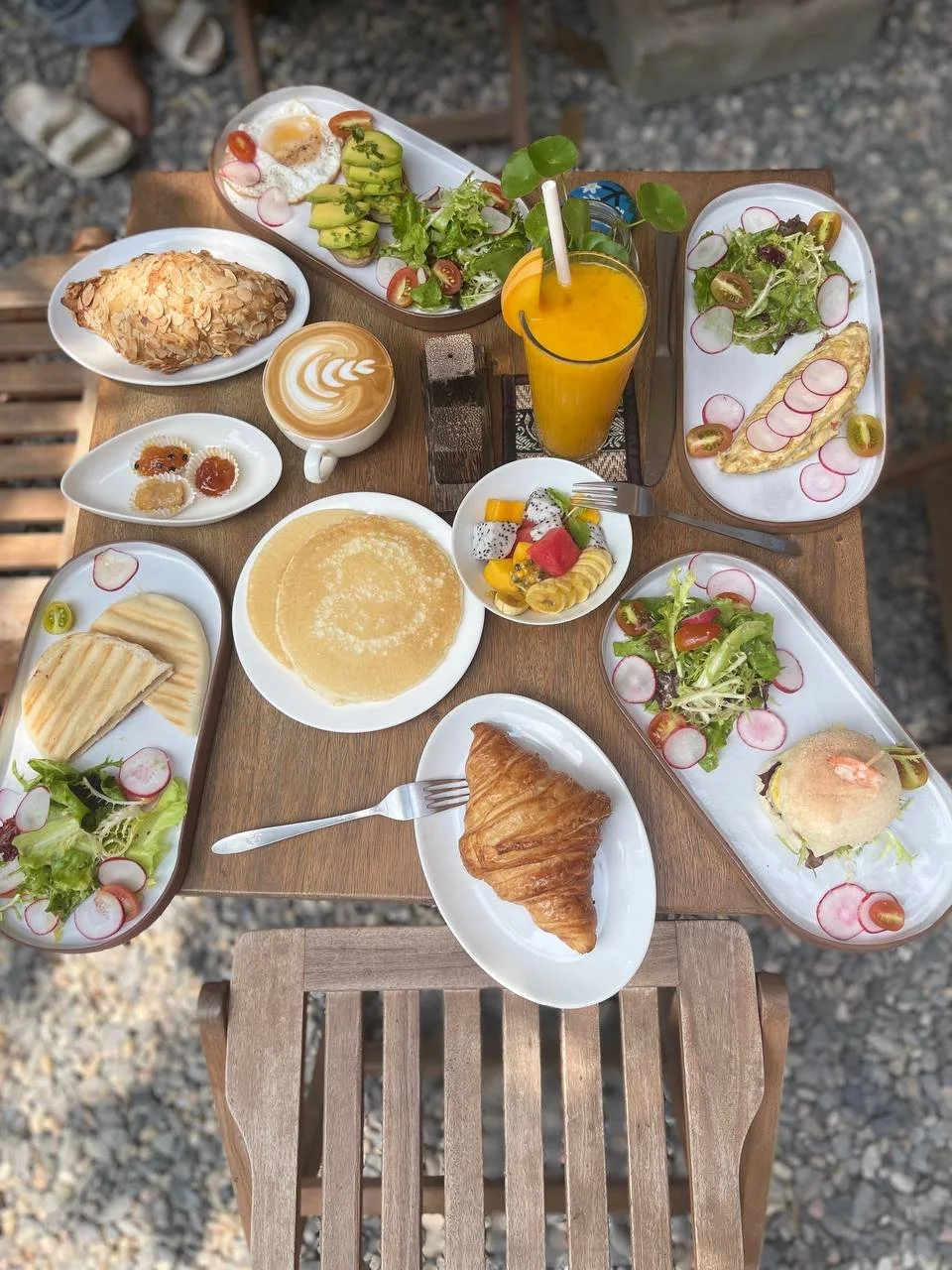 Bayon Coffee Shop — brunch et formules petit-déjeuner