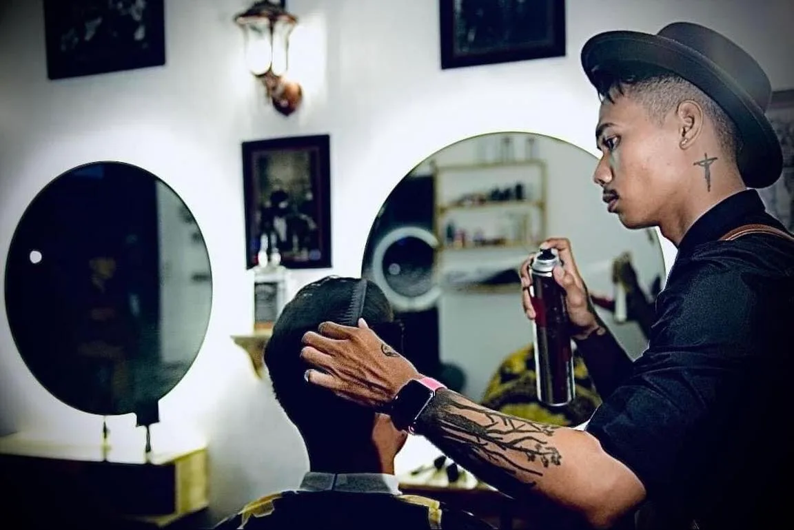 Dy Lux Barbershop — ambiance barbier premium Siem Reap