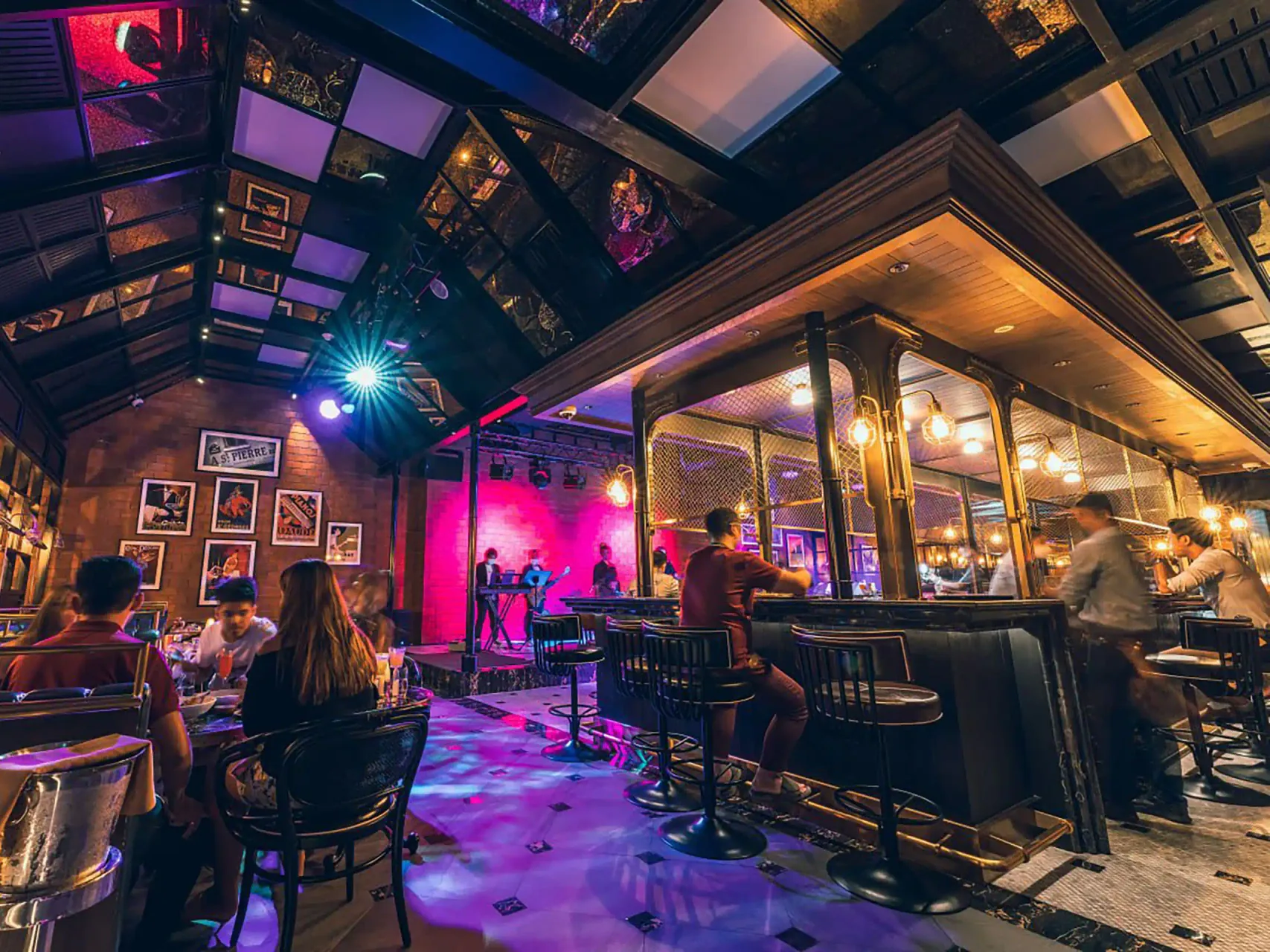 Metropole Underground — cocktails et soirée