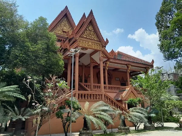Wat Bo Temple — architecture khmère et jardins