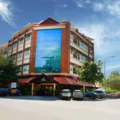 Almond Hotel Sothearos — photo