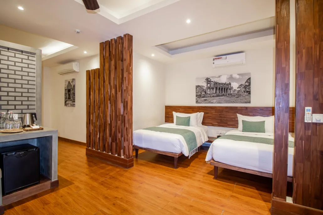 Amatak Boutique Hotel — piscine et jardin