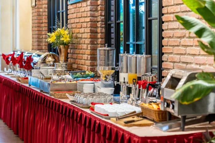 Petit-déjeuner au restaurant
