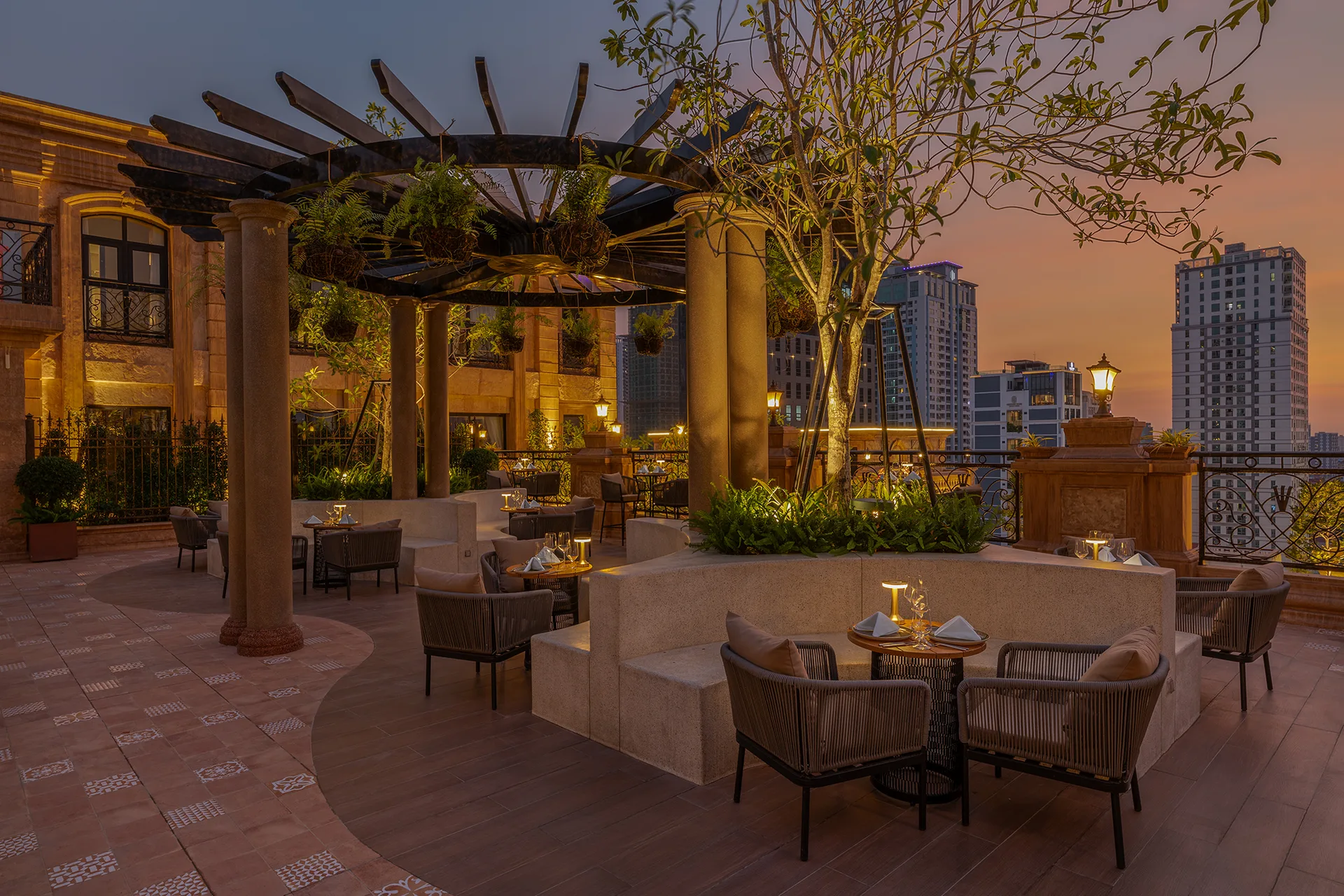Terrasse du bar, au coucher du soleil