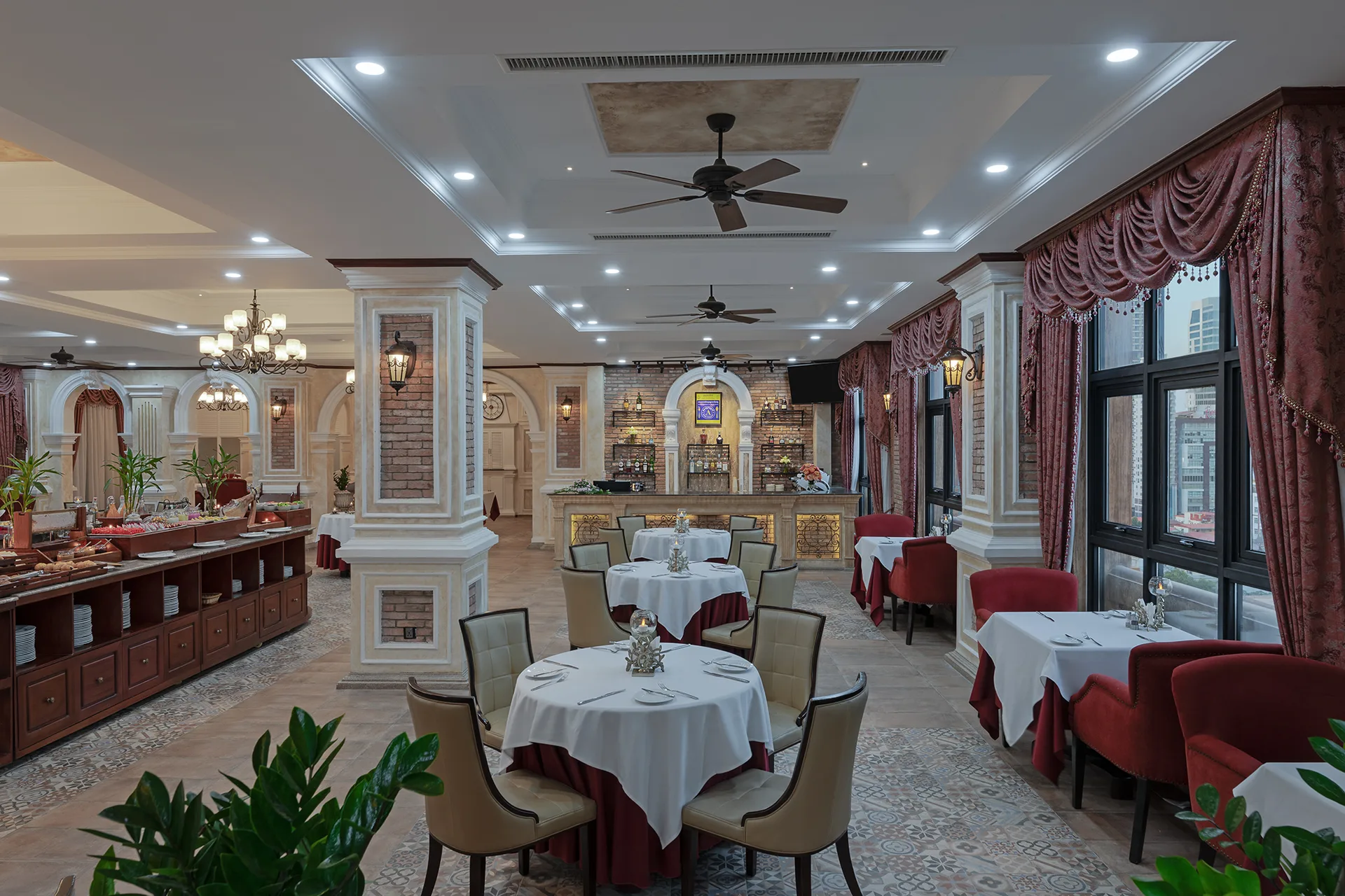 Grand Restaurant