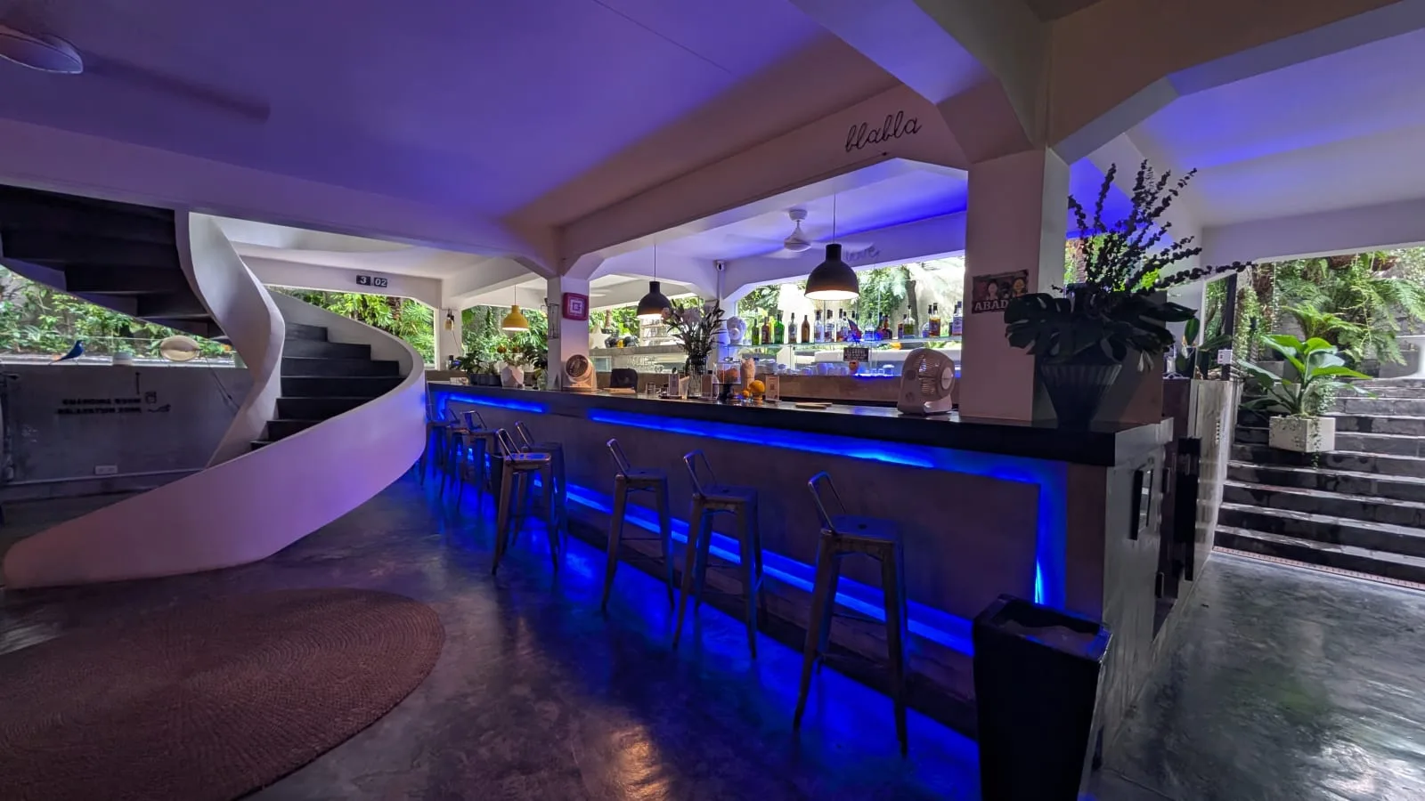 Bar