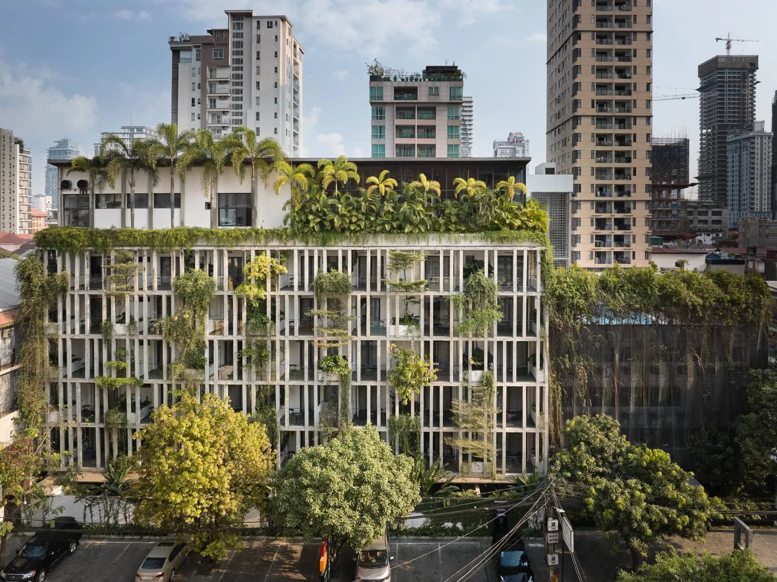 Façade plantée du Baitong, rue 282