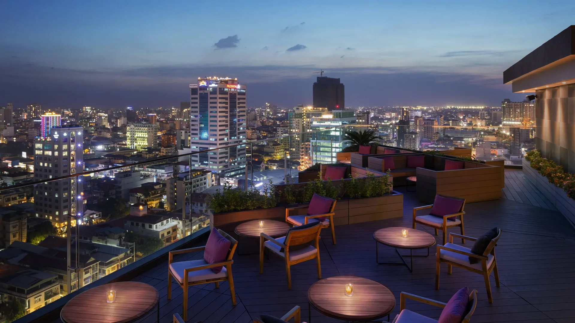 The Deck, le bar sur le toit