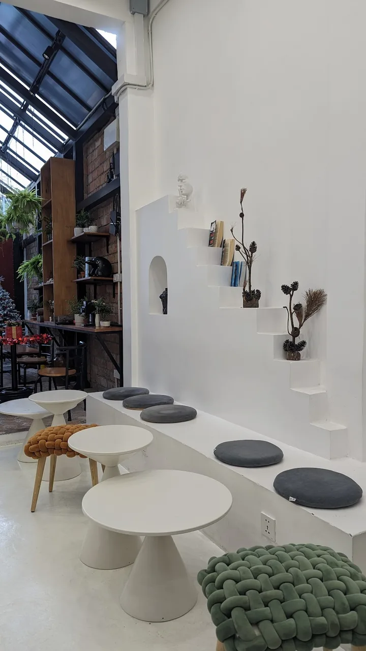 Salle de Dinky, the Café, rue 281