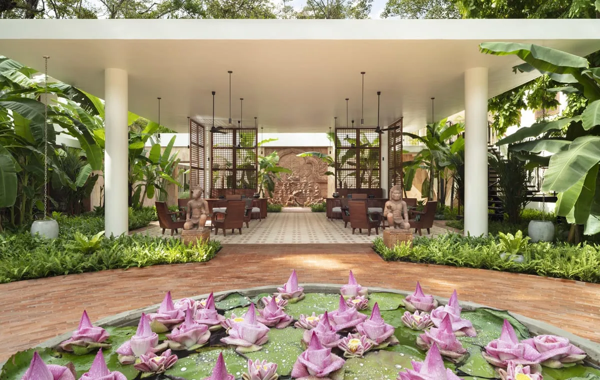 FCC Angkor by Avani — pavillon et bassin de lotus