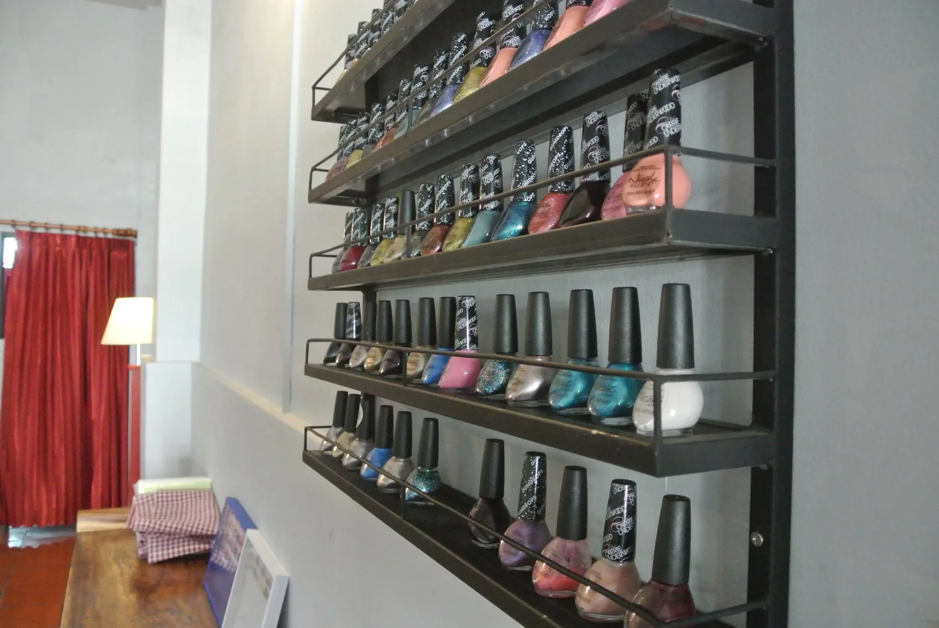 Gekko Nail Art and Massage — salon et équipement