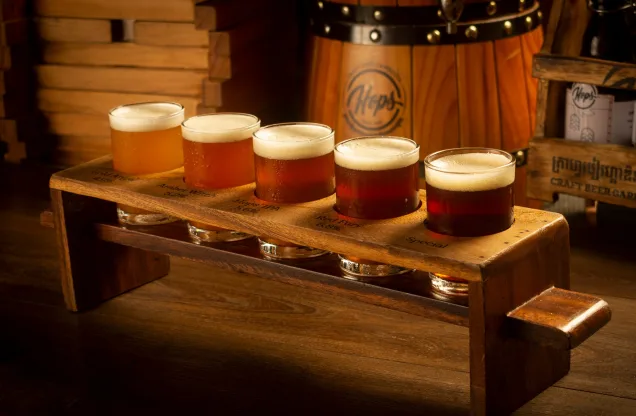 Hops — pool lounge