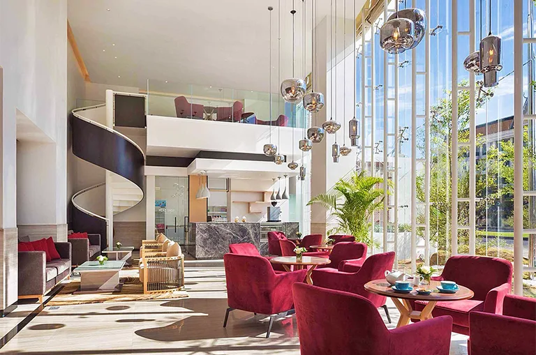 Le café-lounge du lobby