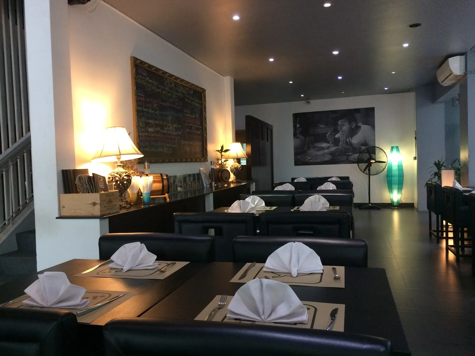 Salle d'Il Forno, rue 302