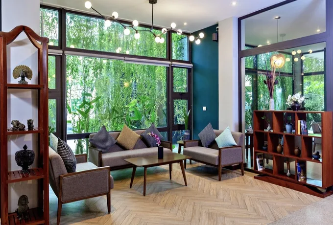 Le salon, sur le jardin