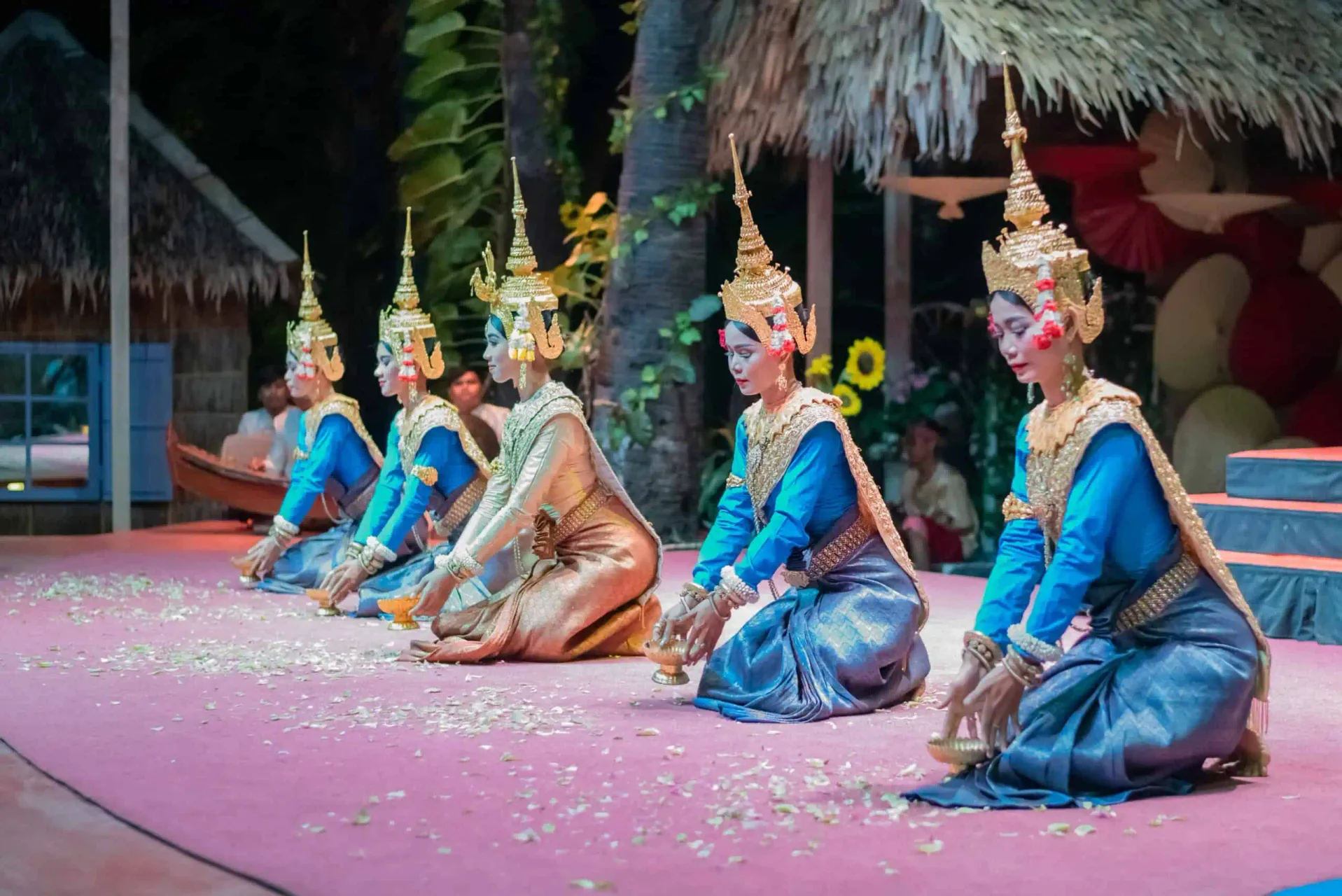 Kanell — costumes traditionnels et performance