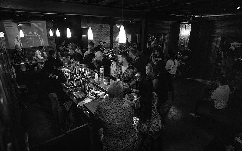 Laundry Bar — bar bondé et scène live Siem Reap